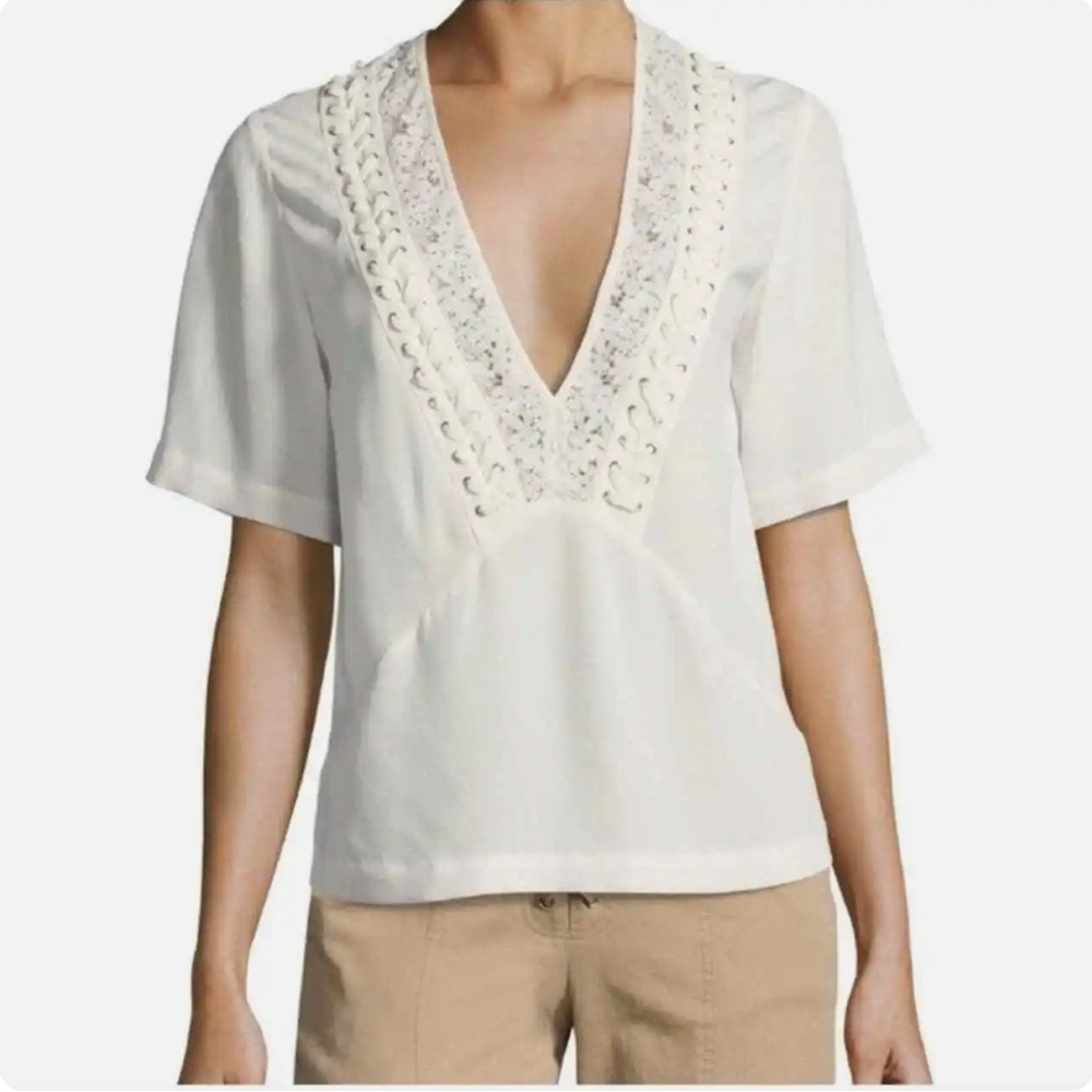 A.L.C. Short Sleeve 100% Silk Pullover Lace Grommet V-Neck Blouse Cream Size 8